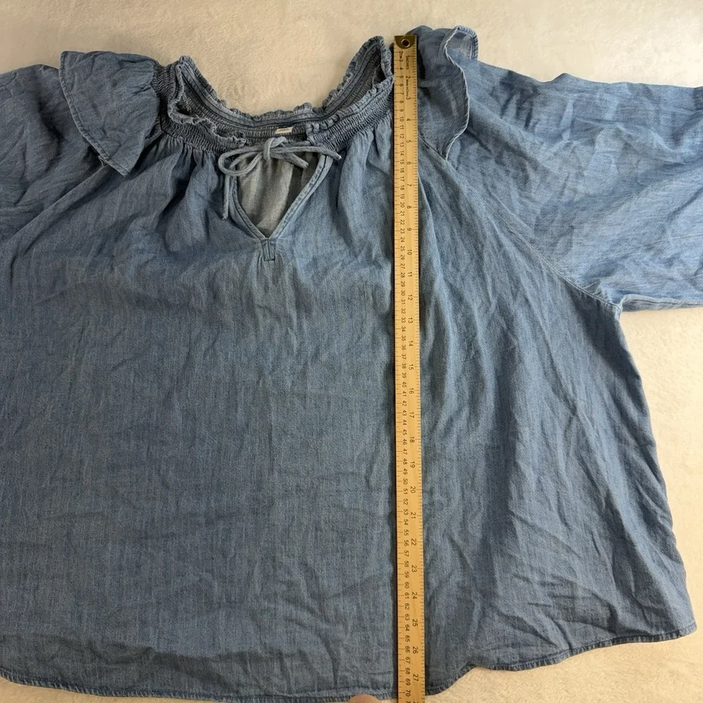 Old Navy ruffle trimmed